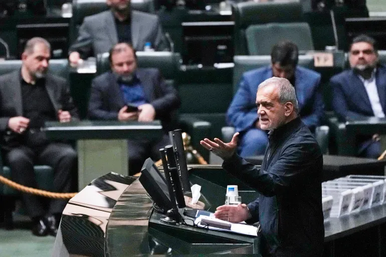 Iran parliament approves president’s entire cabinet, a first since 2001