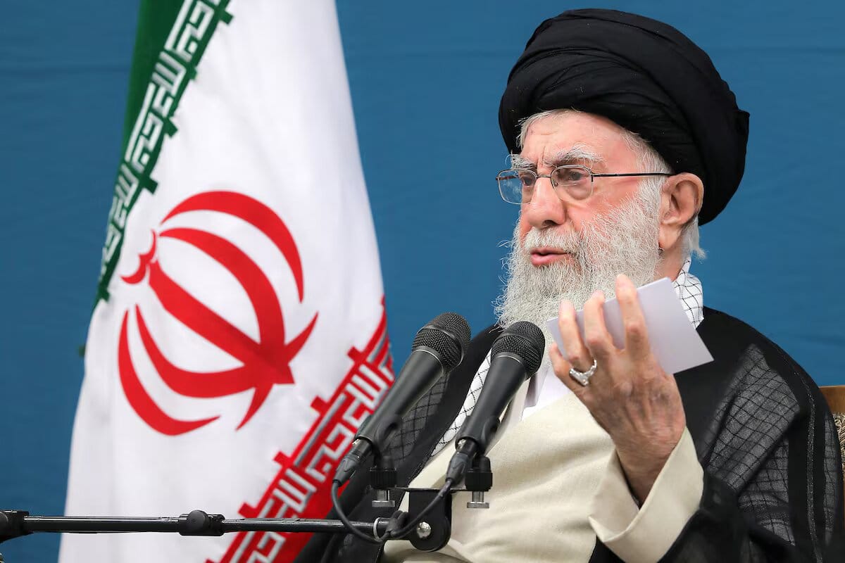 Supreme leader of Iran invites Washington to negotiate Tehran's Nuclear Program