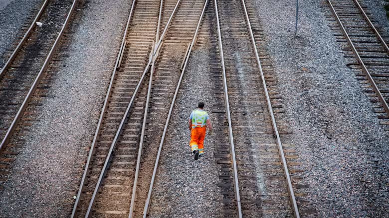 Trudeau urges railways, union to reach an agreement as clock ticks down to massive shutdown