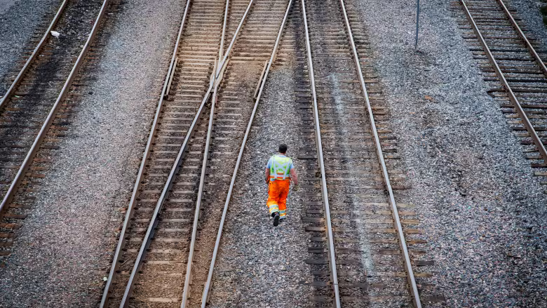 Freeland calls on railways, union to 'get a deal' to avoid a massive work stoppage