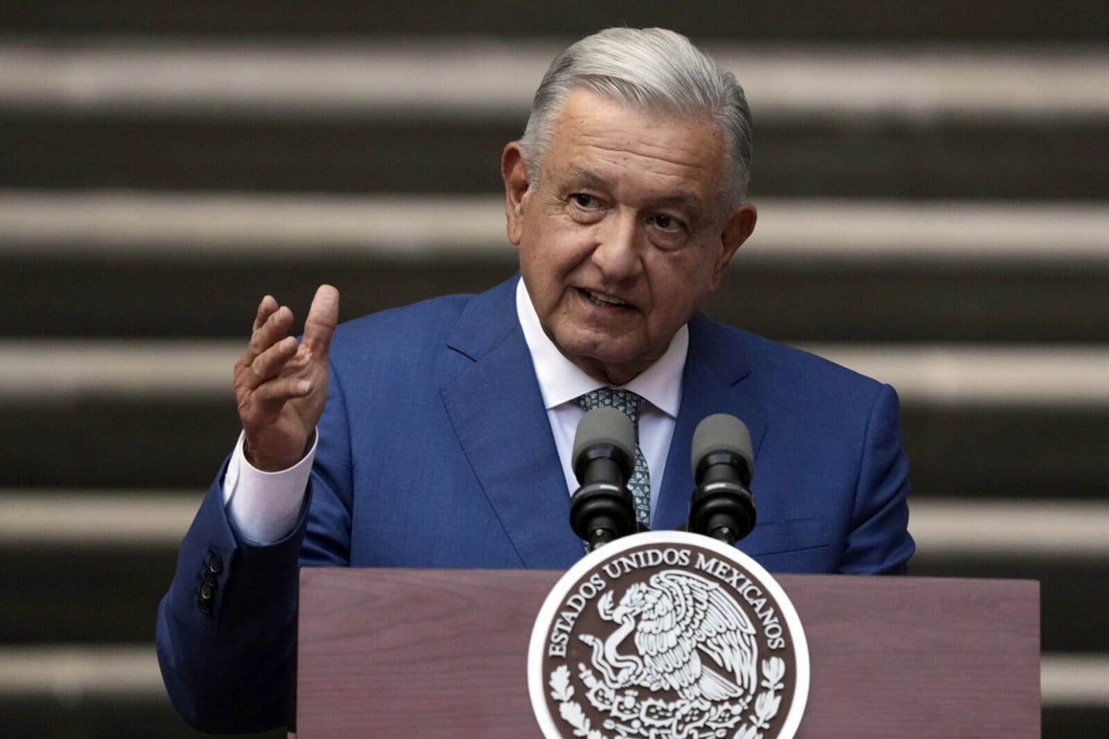 Following criticism of judicial reform, Mexico suspends diplomatic ties with the United States and Canada