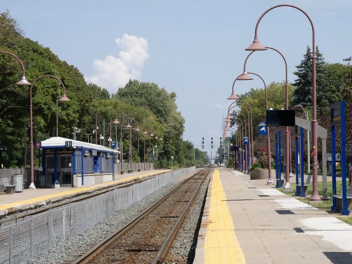 Montreal Commuter Rail Lines to Resume Service Monday After Shutdown: Exo