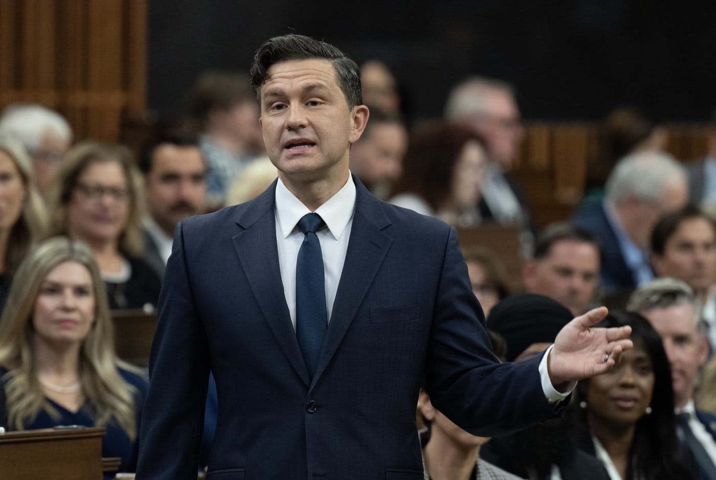 Members discuss a second Tory motion of non-confidence after the Liberals win the initial vote