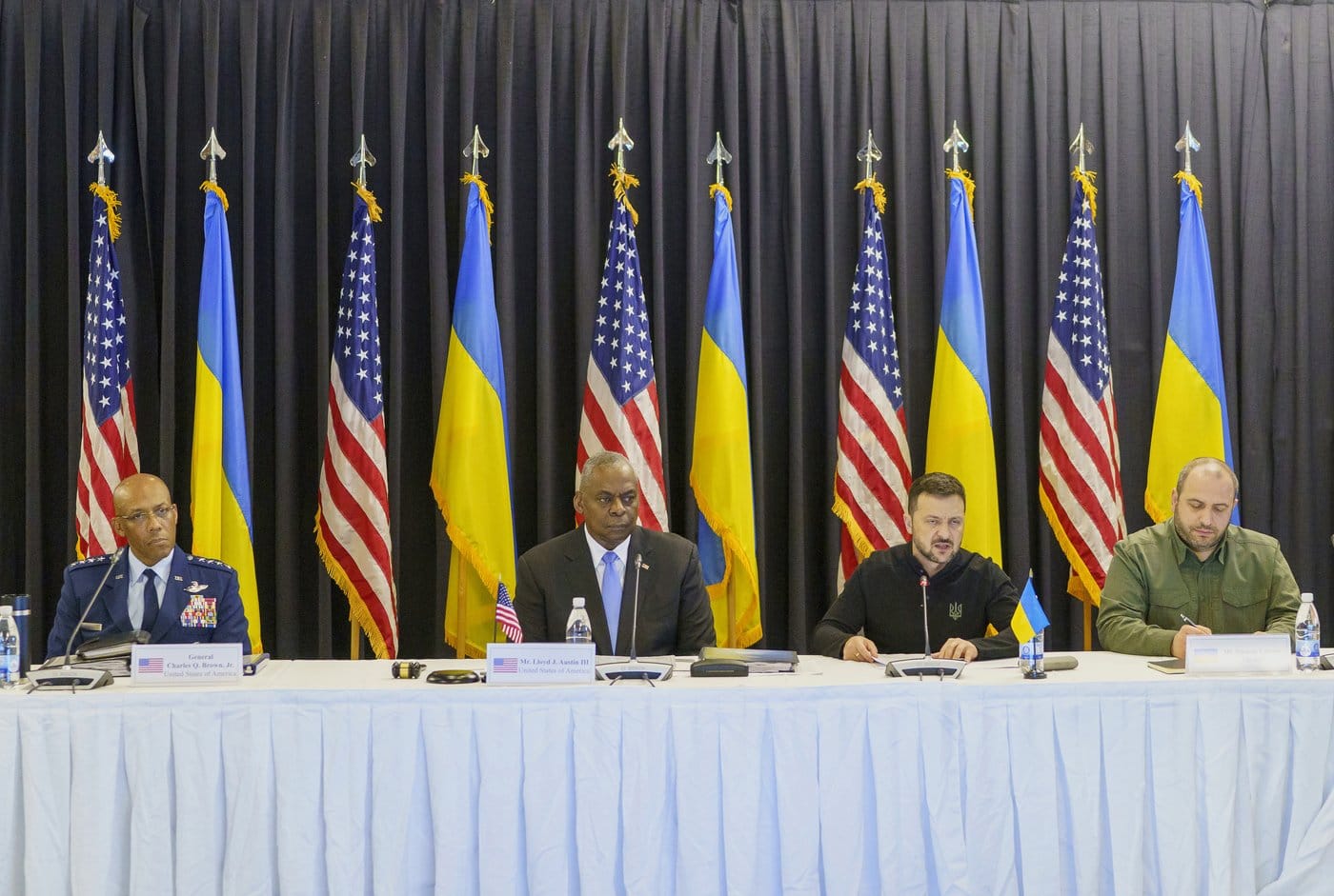 US requests further clarification from Ukraine over potential long-range weapon usage