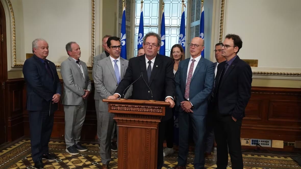 'We've waited long enough': Mayors north of Montreal demand more public transit options