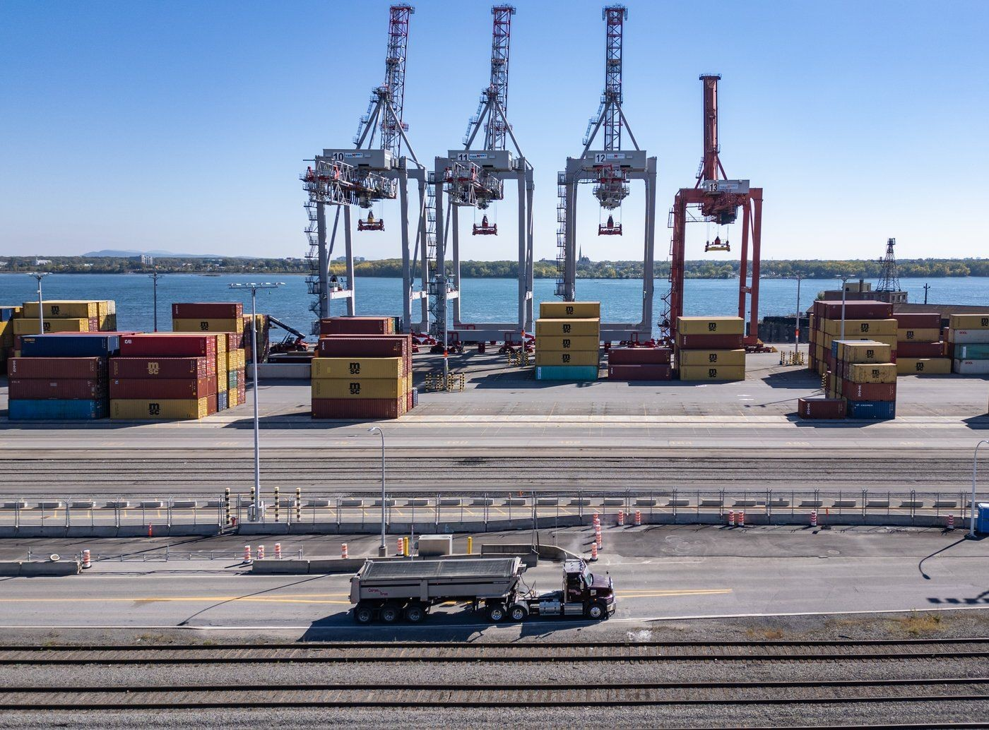 Labour minister suggests a 90-day strike moratorium and  special mediator for Port of Montreal