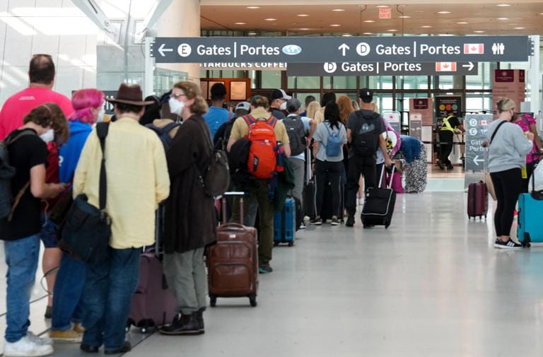 Airlines lose bid to skirt some of Canada’s air passenger rights rules