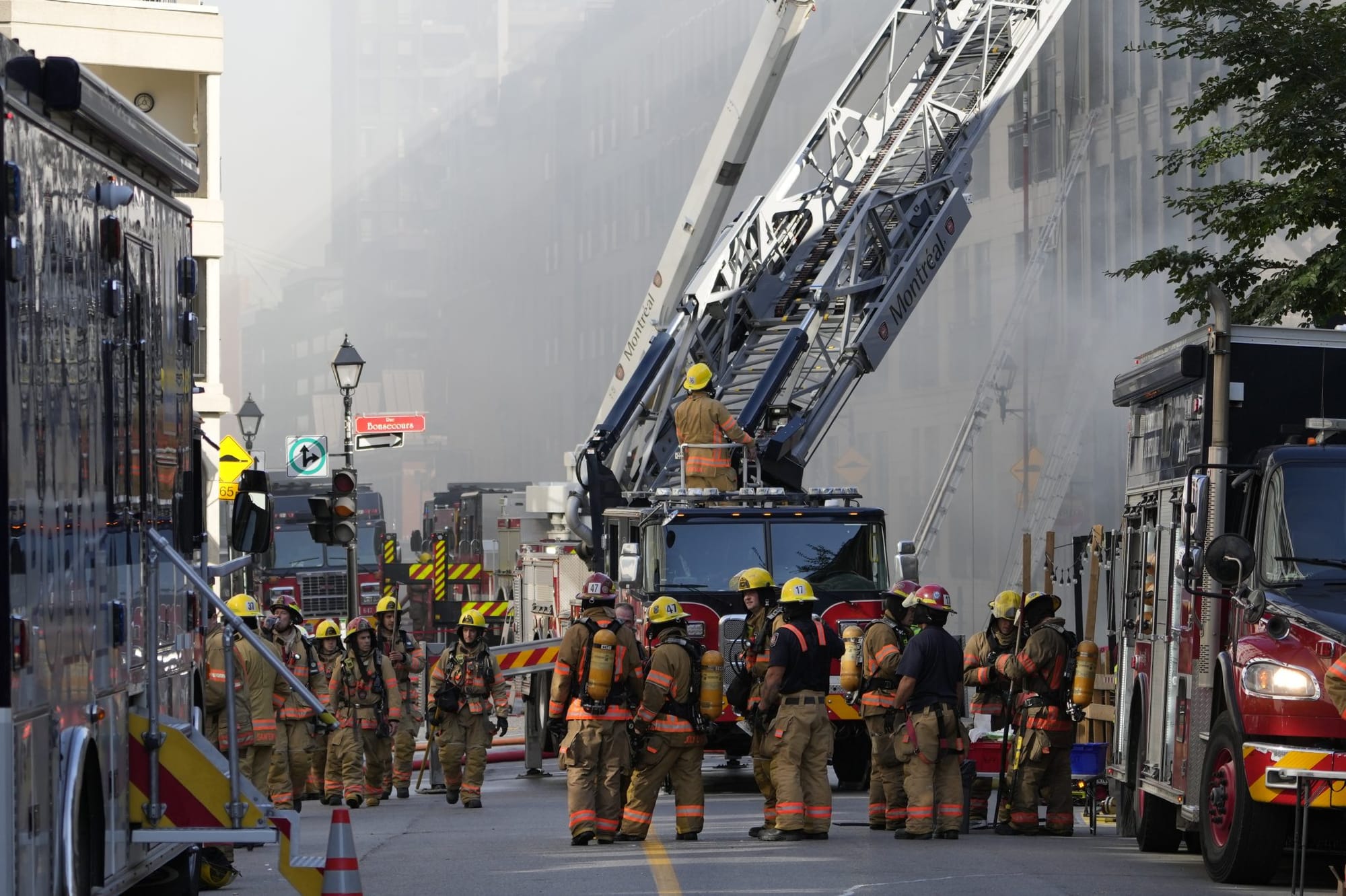 2 dead after major ‘suspicious’ fire in Old Montreal, police investigate