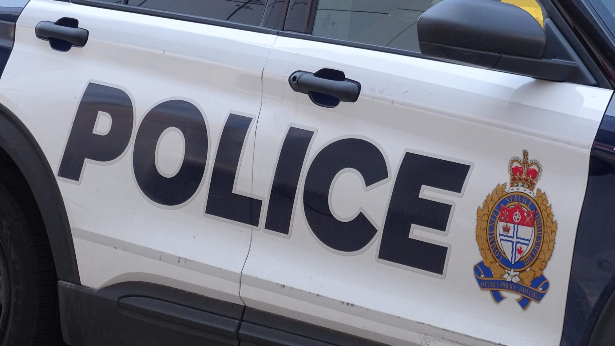 Man dead after Vanier stabbing