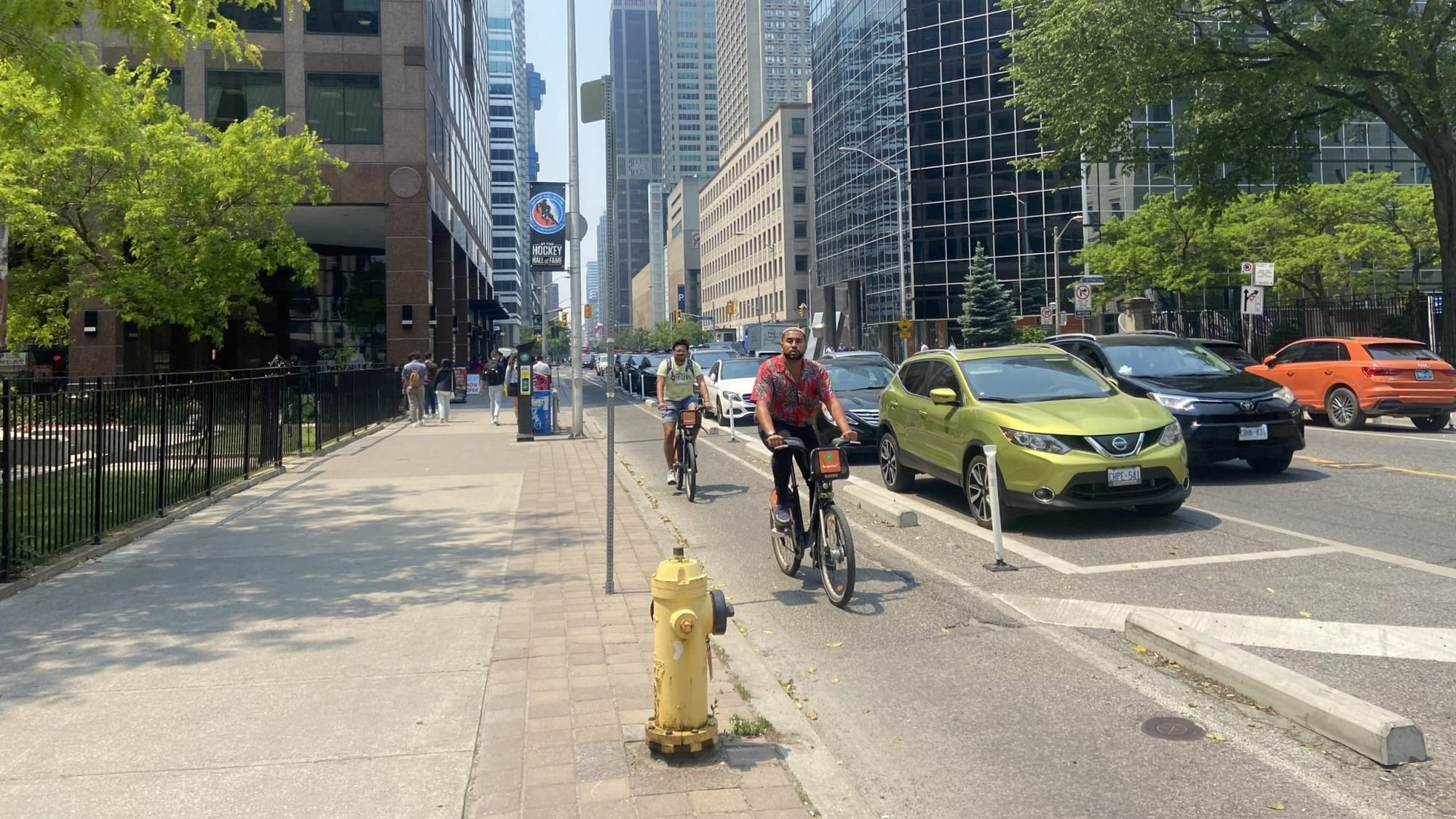 Government of Ontario takes action to compel localities to obtain permission for bike lanes that replace motor lanes