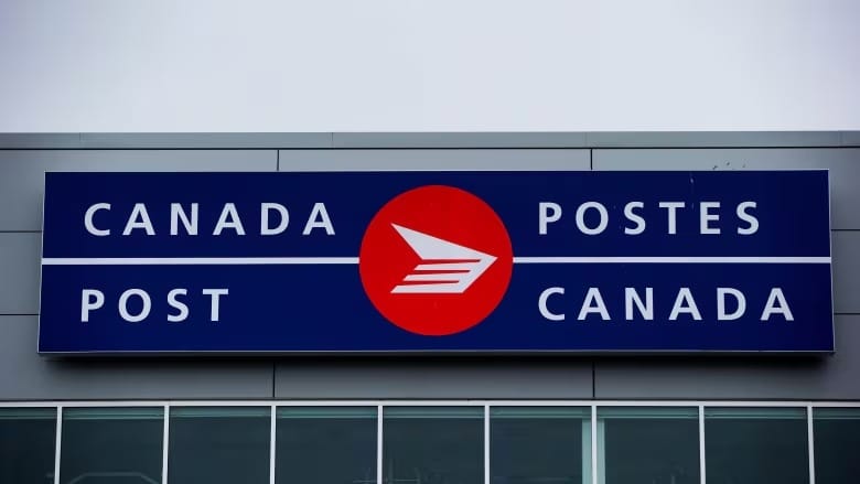 Canada Post presents latest offer in union negotiations after last week's strike mandate