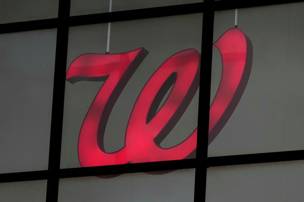 Walgreens closing 1,200 stores over next 3 years, 800 more under evaluation