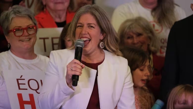 Susan Holt leads Liberals to majority, Blaine Higgs loses seat