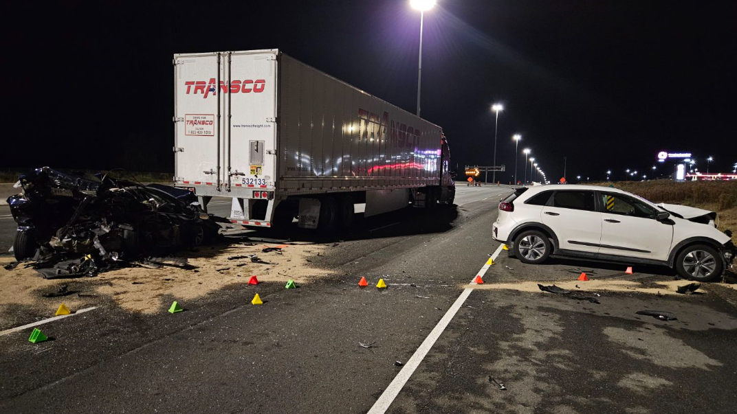 Two people critically injured in Highway 400 crash in King City