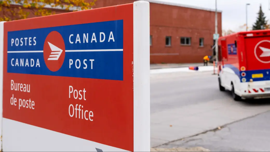 Parliament gridlock continues amid Canada Post strike