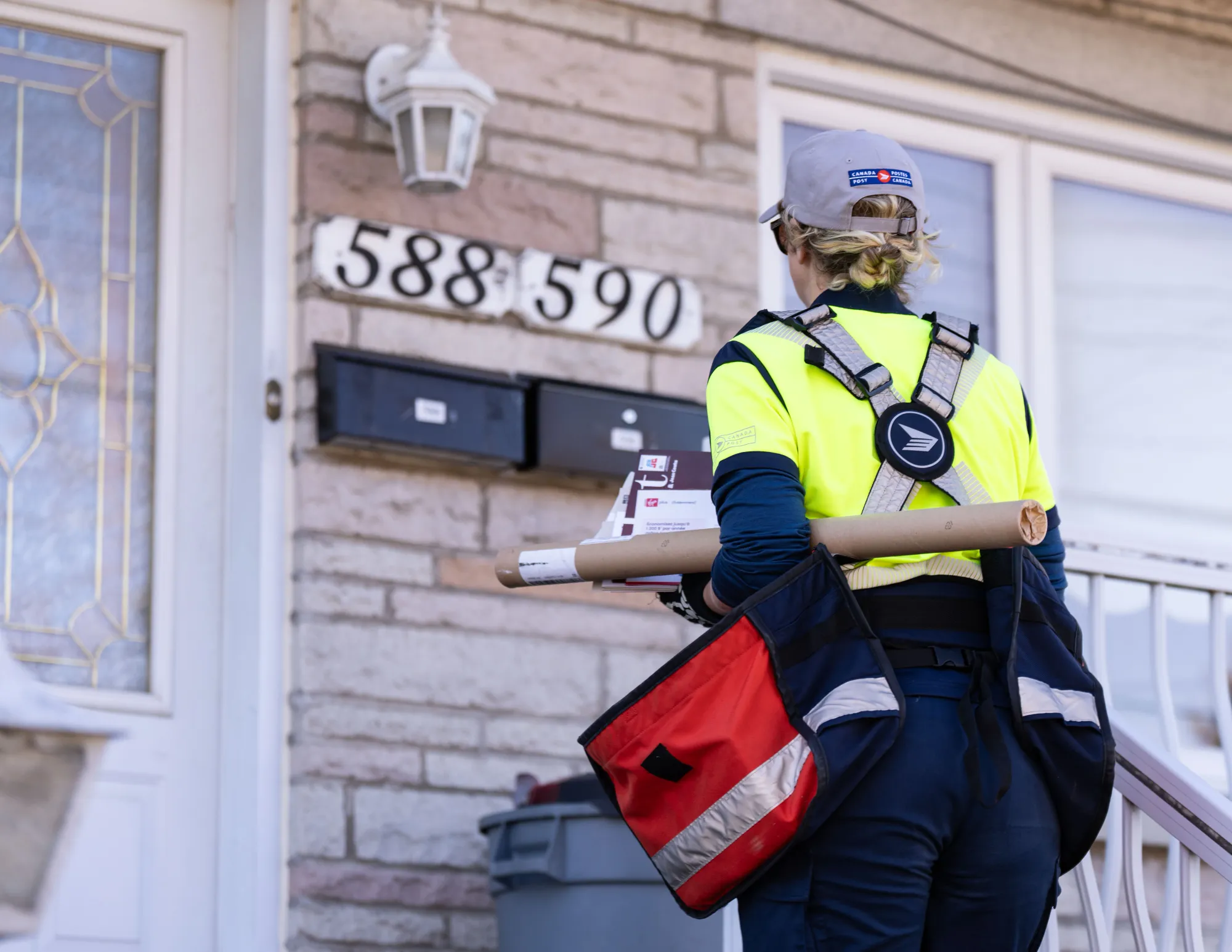 Canadians will get child benefit cheques this week amid Canada Post strike