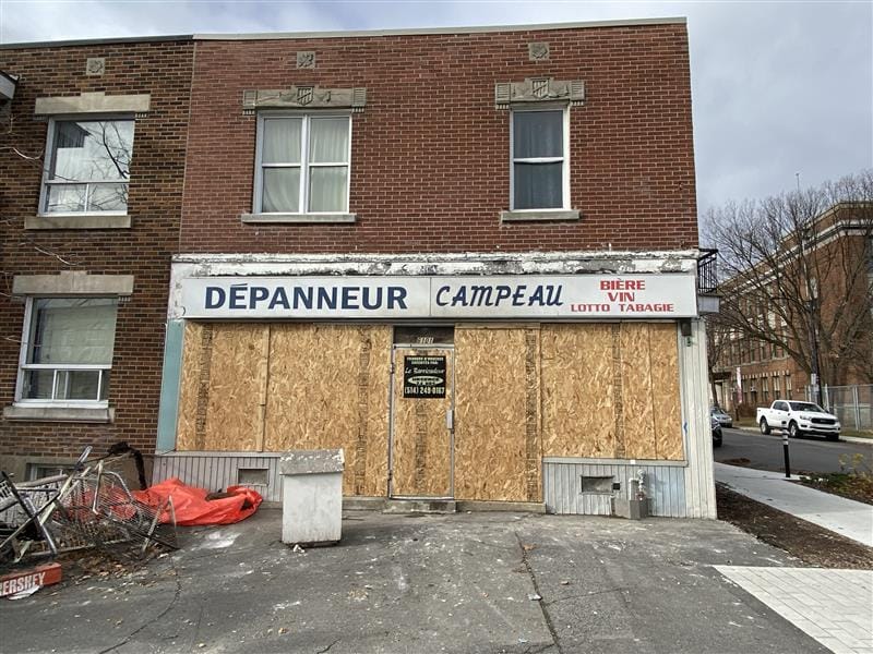 Suspected arson at depanneur in Verdun