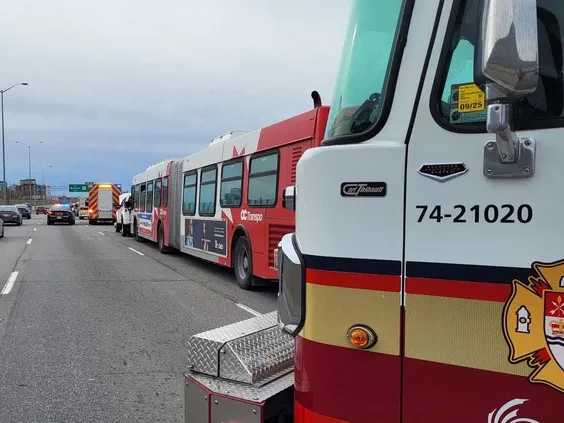 OC Transpo bus driver charged with careless driving in three-vehicle crash on Queensway