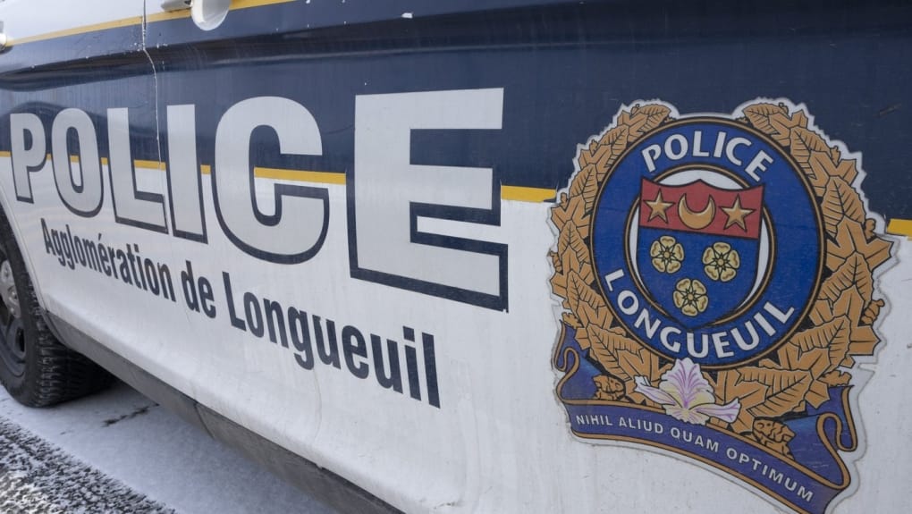 2 injured after vehicle, train collide in Longueuil