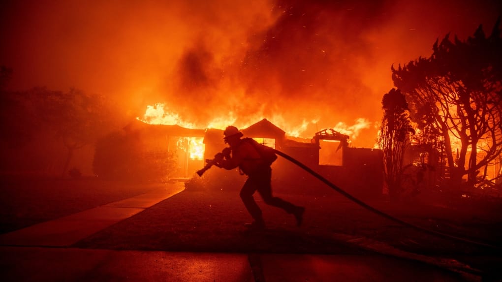 Two Quebec planes and their crews helping fight devastating L.A. wildfires