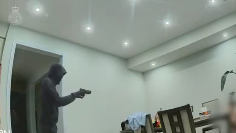 Video captures gunpoint home invasion in Markham post image