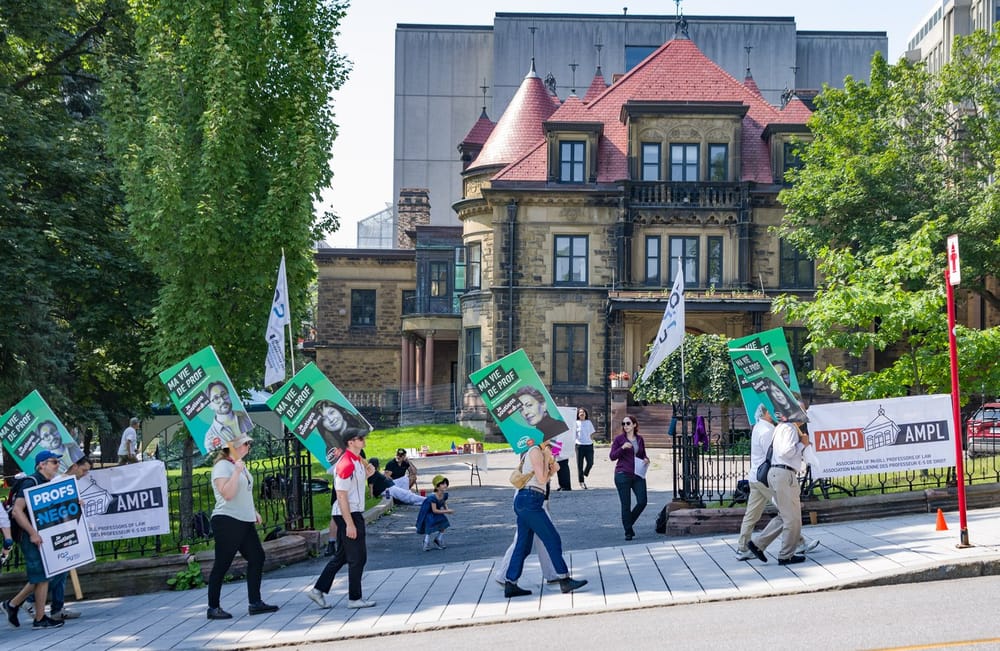 McGill decides to stop the strike and withdraw its legal case against the law faculty union post image