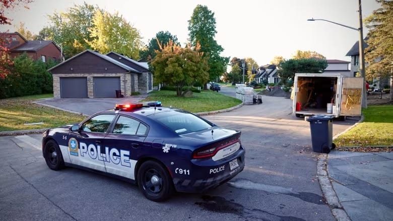 Car set on fire at home of the owner of Old Montreal buildings where fatal fires occurred post image