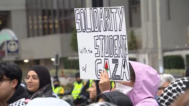 Students hold pro-Palestinian strikes and protest across Quebec post image